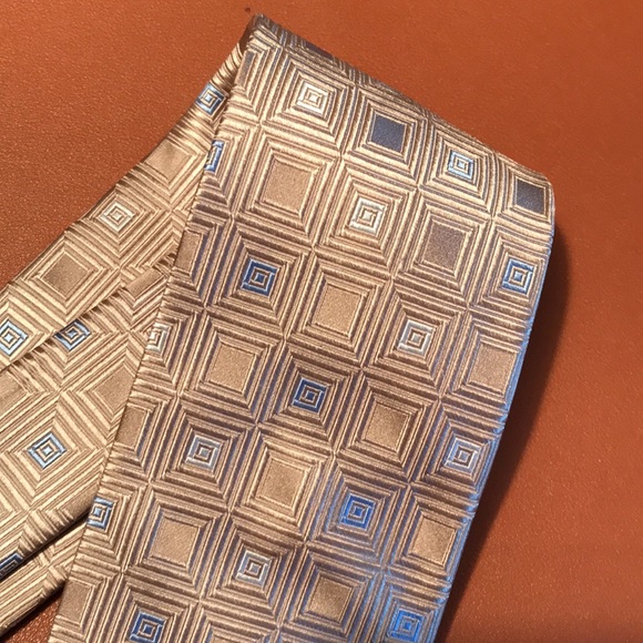 Michael Kors all silk tie - Picture 8 of 9